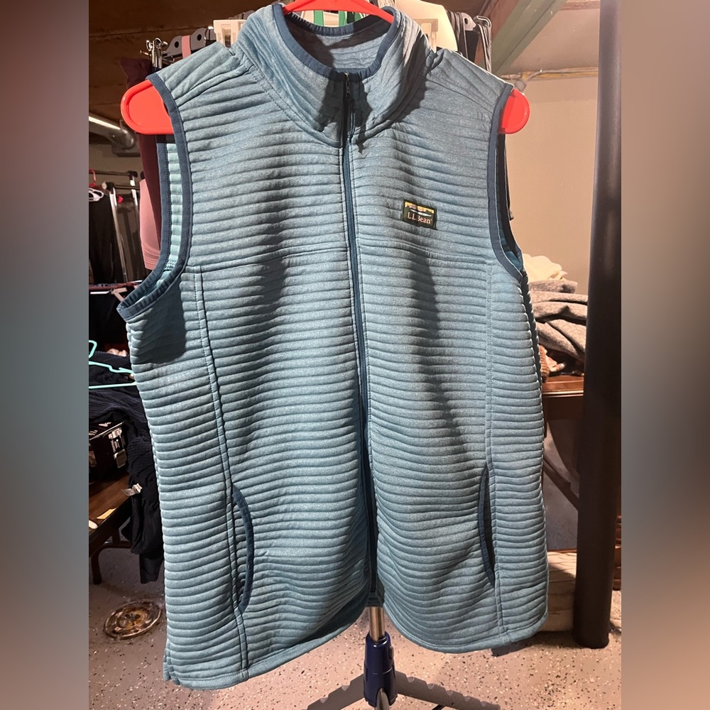 LL BEAN women’s air light vest